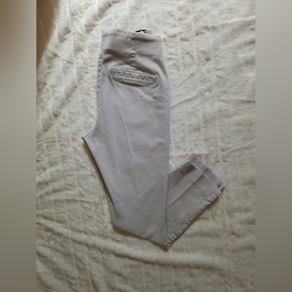 Old Navy Beige Cropped Pixi Pants with side Zipper, Women's size 6